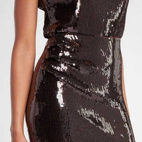 Express Sequined Midi Dress Capped Sleeves Oxblood - Picture 16 of 17